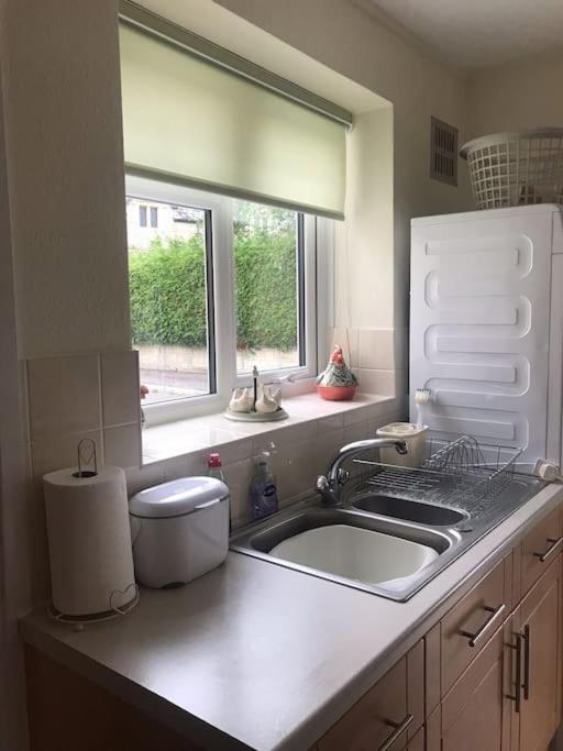 No 96 Chapel Lane - Self Contained Cottage In The Heart Of Butleigh Bagian luar foto