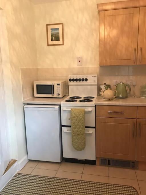 No 96 Chapel Lane - Self Contained Cottage In The Heart Of Butleigh Bagian luar foto